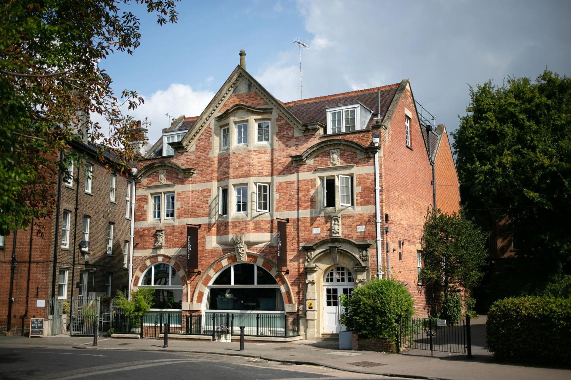 One Warwick Park Hotel Royal Tunbridge Wells Esterno foto